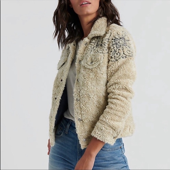 Lucky Brand Jackets & Blazers - Lucky Brand Sherpa Tomboy Trucker Jacket.